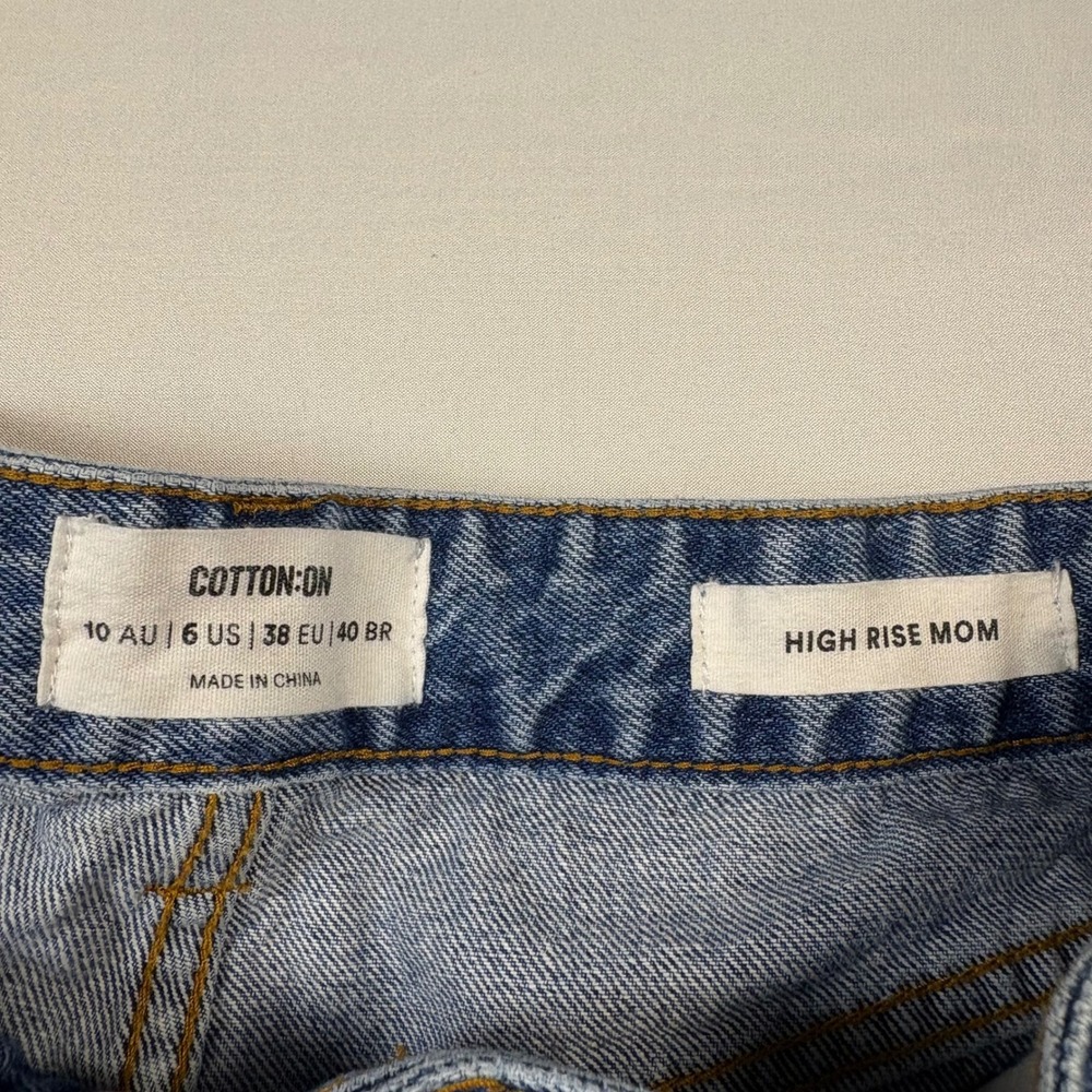 Cotton On High Rise Mom Denim Shorts Blue Distressed Raw Hem Size 6 - Picture 4 of 7